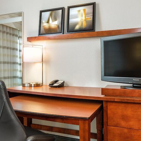 Courtyard By Marriott Houston Galleria Exteriör bild